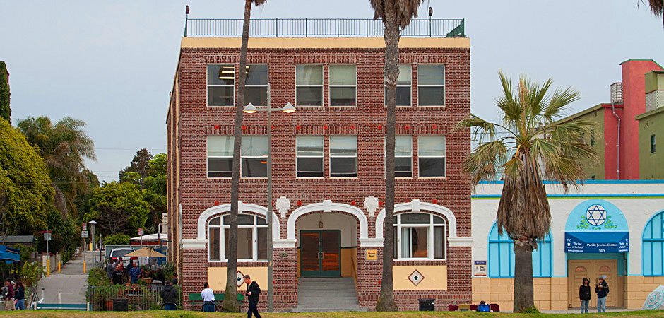 Phoenix House California Venice Beach facade